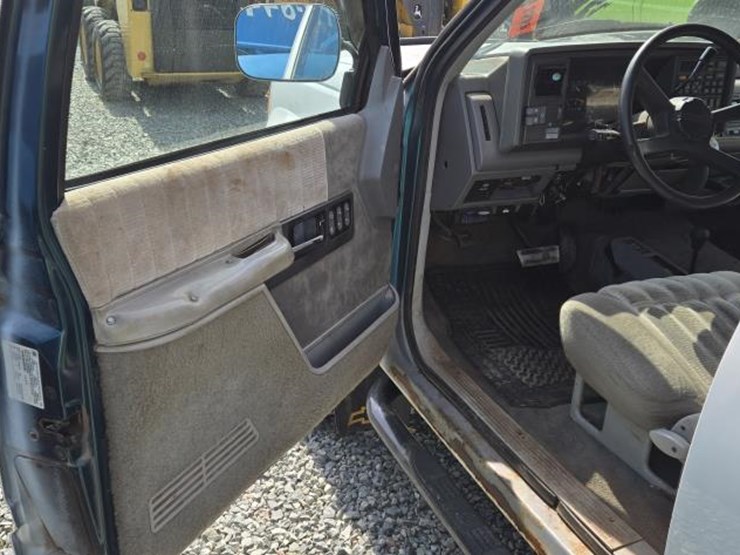 1994-chevrolet-silverado-image-22