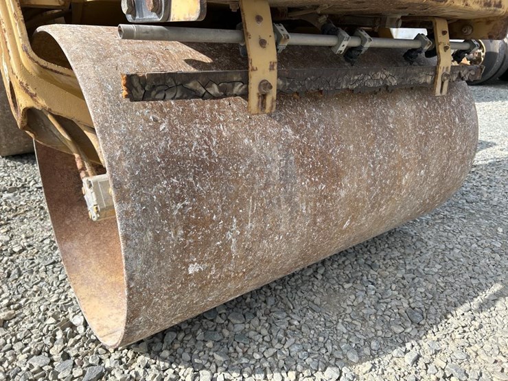 caterpillar-cb-224c-image-27
