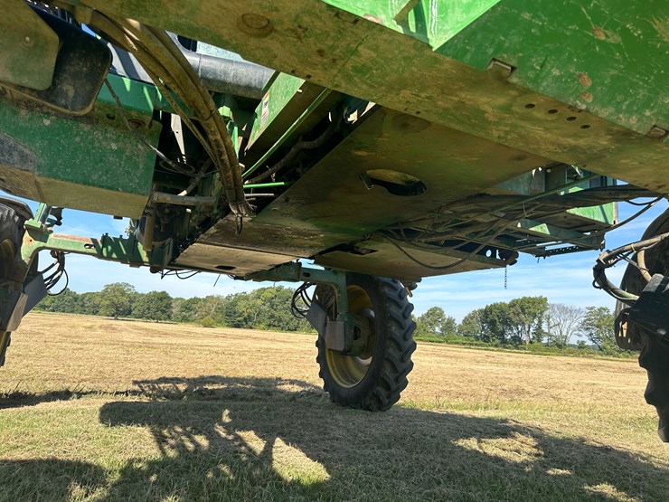 2011-john-deere-4730-image-18