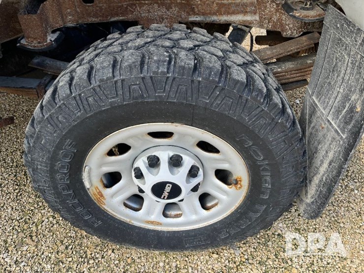 2012-gmc-3500hd-image-36