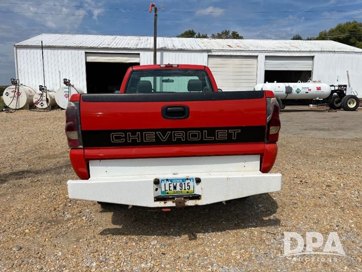 2004-chevrolet-2500hd-image-14