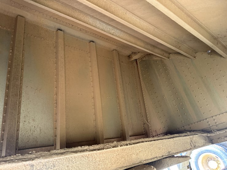 #32158-•-hobbs-42'-t/a-aluminum-hopper-bottom-trailer-vin:-blv-9983-04-image-27