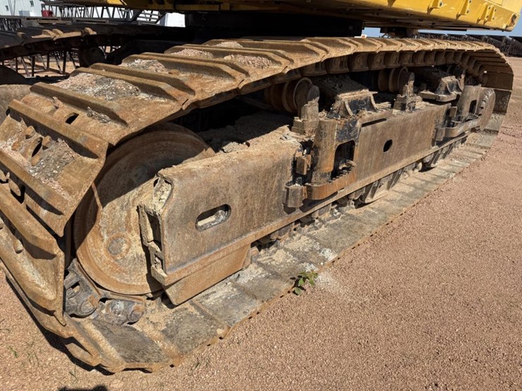 2020-deere-670g-lc-image-10