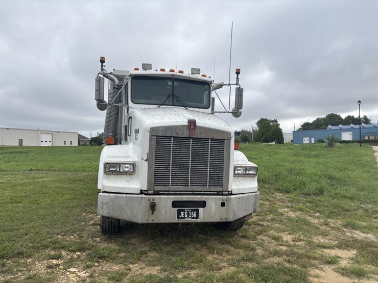 2004-kenworth-t800-image-6