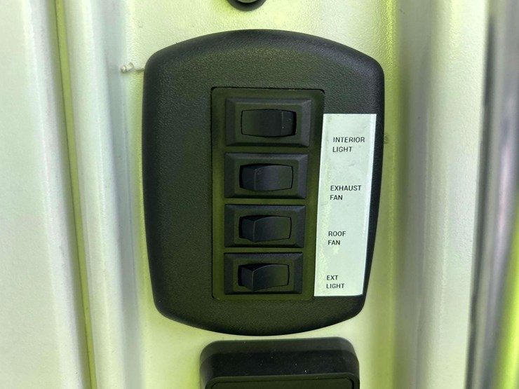 2021-mercedes-benz-sprinter-4500-image-46