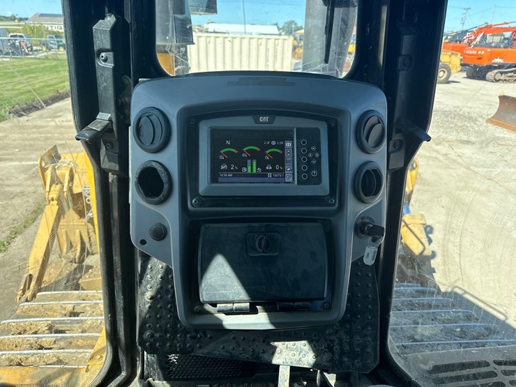 caterpillar-d6t-xw-image-21