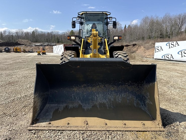 2021-komatsu-wa200-8-image-8