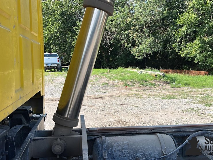 1998-caterpillar-c12-image-10