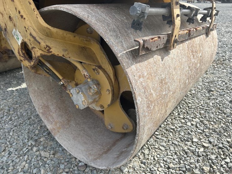 caterpillar-cb-224c-image-12