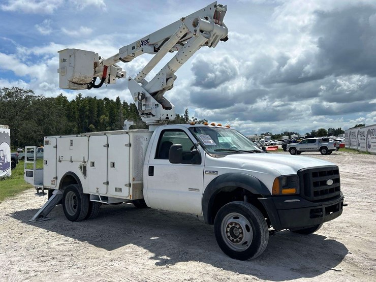 2006-ford-f550-image-3