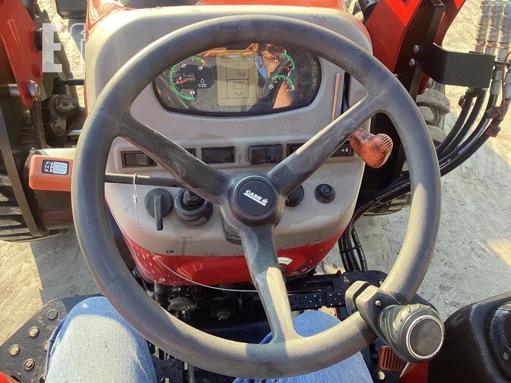 2023-case-ih-farmall-70a-image-21