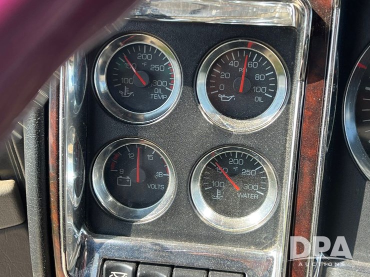 2013-kenworth-t660-image-62