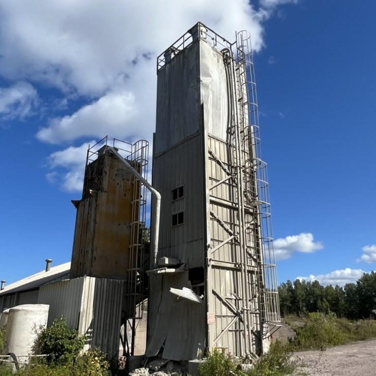 #1561 • Redi-Mix Plant