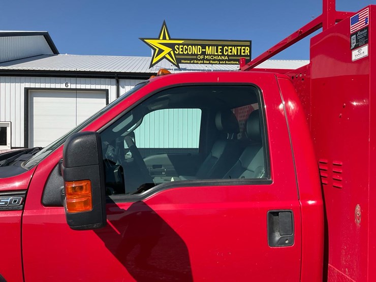 2015-ford-f550-image-18