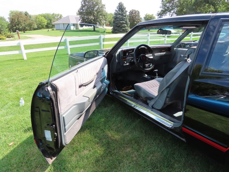 1988-chevrolet-monte-carlo-ss-image-13