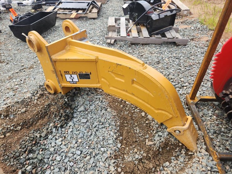 caterpillar-320-image-4