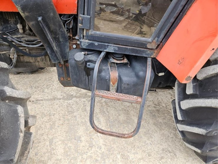 agco-allis-6690-image-29