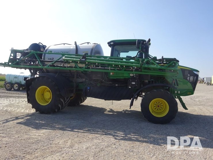 2021-john-deere-f4365-image-18