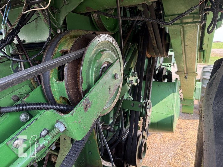 john-deere-8820-image-12