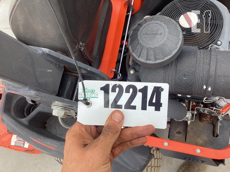 2019-kubota-z724x-image-14