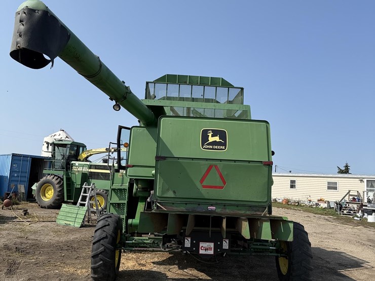 john-deere-8820-image-4