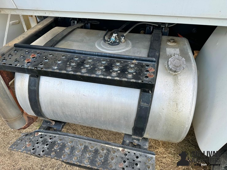 2012-international-durastar-4400-image-14