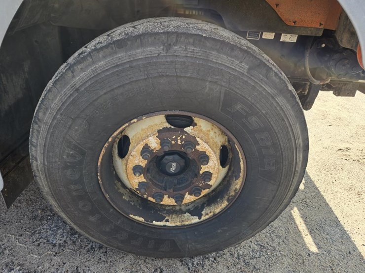 2015-mack-granite-gu813-image-103