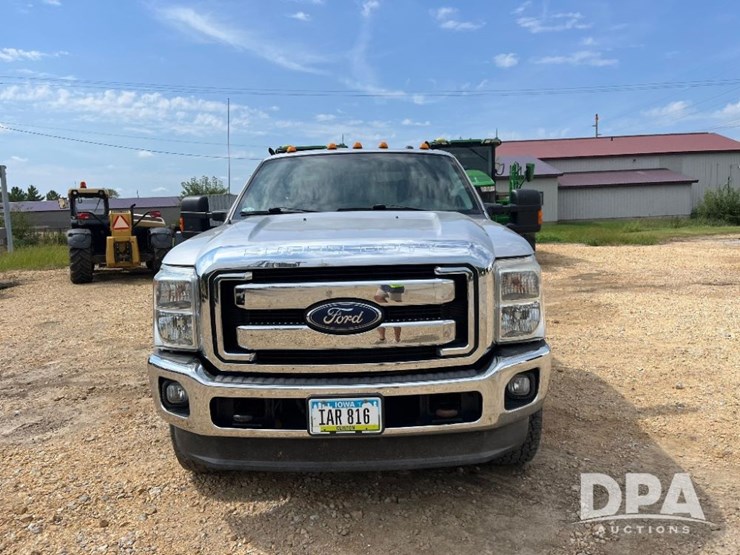 2013-ford-f250-xlt-image-2