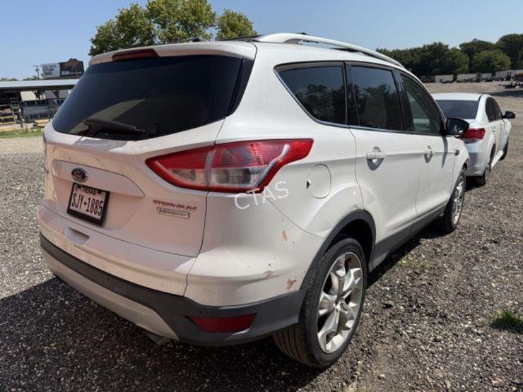 2013-ford-escape-titanium-image-4