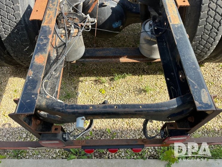 2000-peterbilt-385-image-32