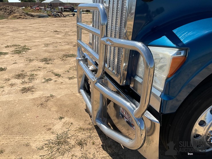 2019-kenworth-w990-image-11