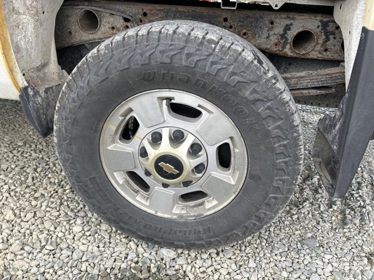 2016-chevrolet-2500hd-image-66