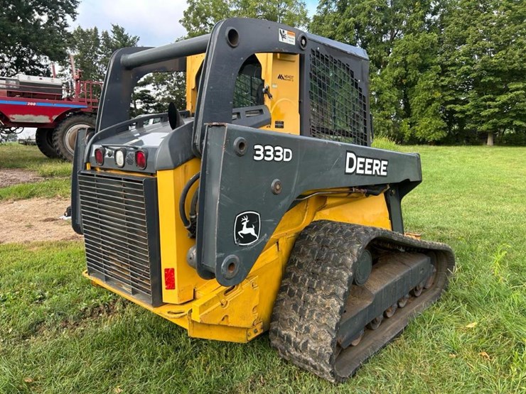2012-deere-333d-image-7