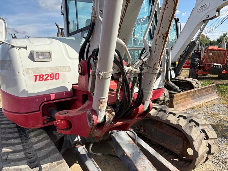 2019-takeuchi-tb290-image-9