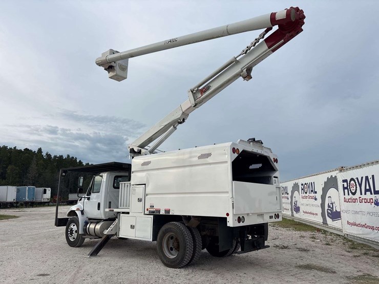 2018-international-durastar-4300-image-4