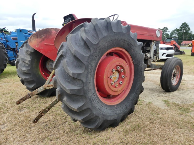 massey-ferguson-165-image-3