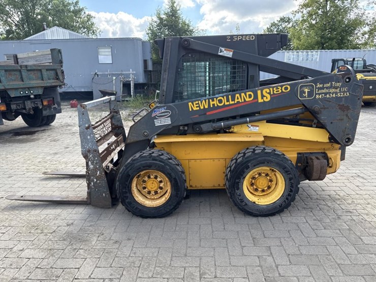 2002-new-holland-ls180-image-2