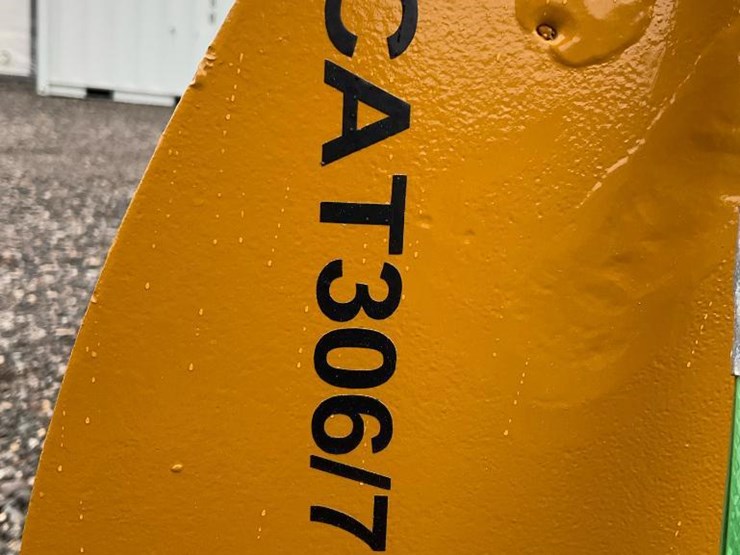 caterpillar-305-image-3