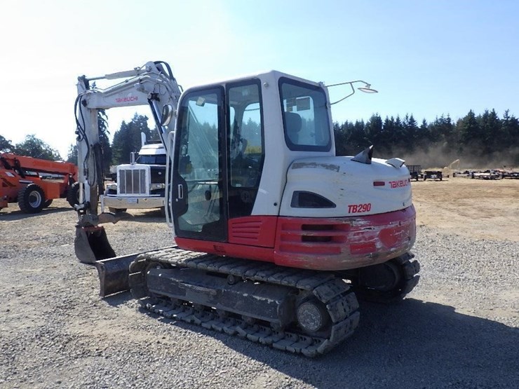 2017-takeuchi-tb290-image-5