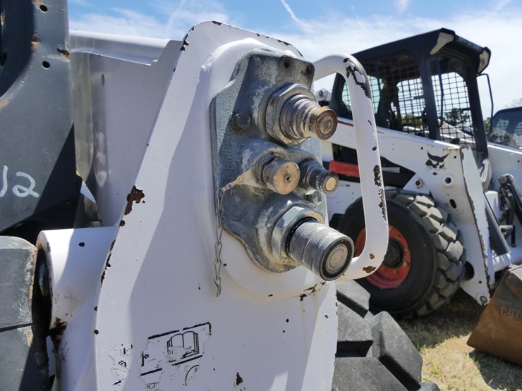 2016-bobcat-s850-image-11