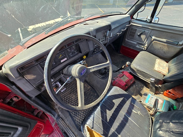1990-ford-f800-image-58