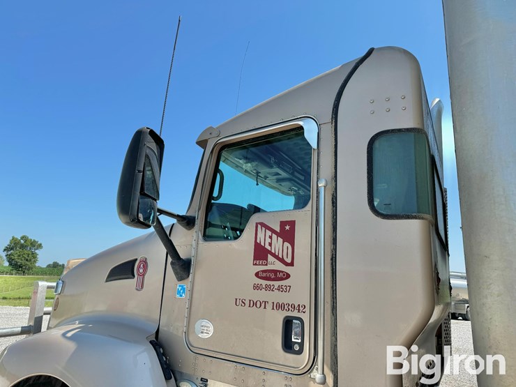 2013-kenworth-t660-image-17