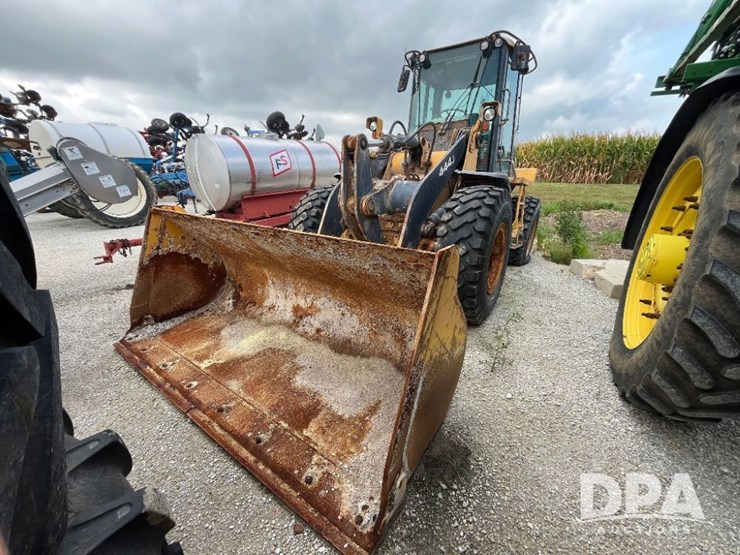 deere-444j-image-5