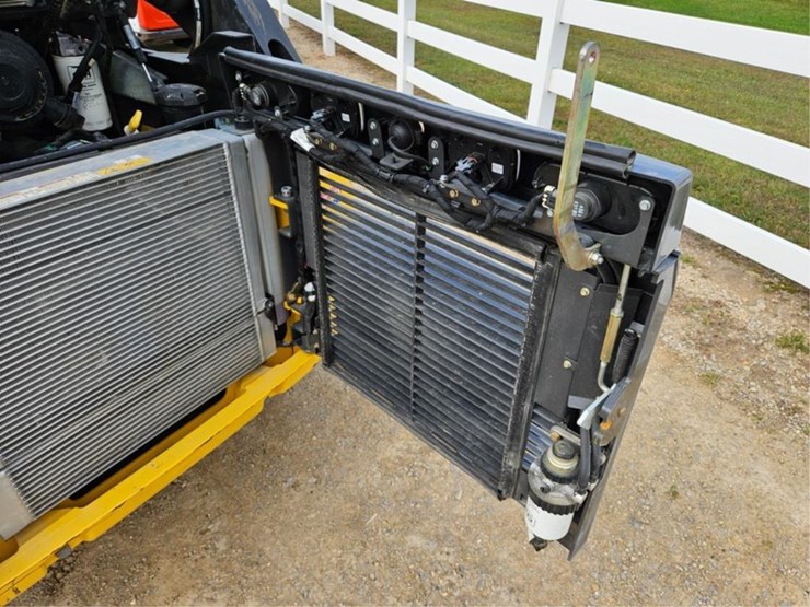new-holland-l328-image-16