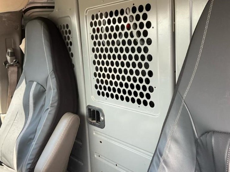 2013-chevrolet-express-g2500-image-63