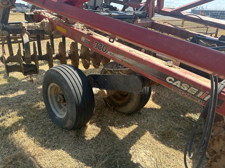 case-ih-330-image-53