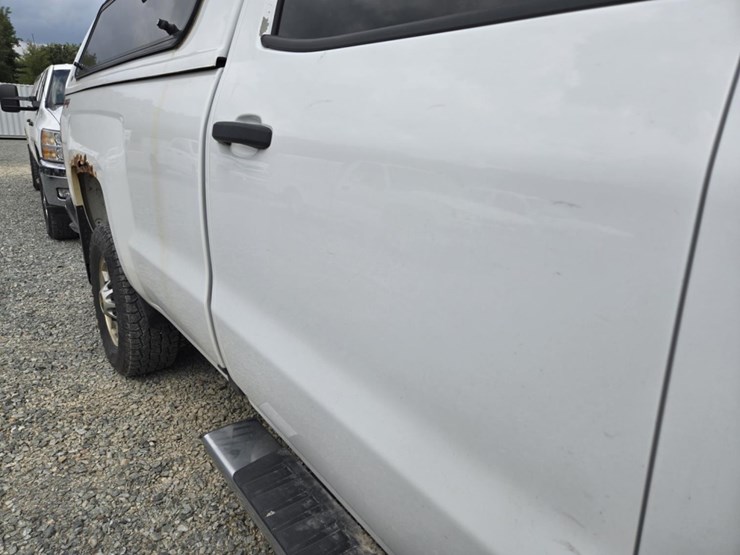 2016-chevrolet-2500hd-image-19