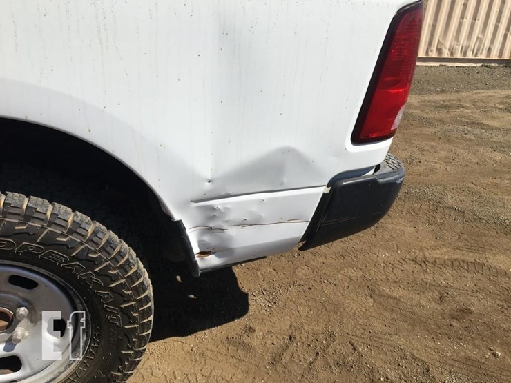 2015-ram-1500-image-13