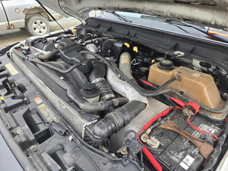 2011-ford-f550-image-46