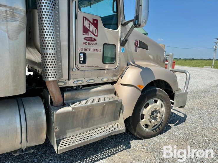 2013-kenworth-t660-image-15